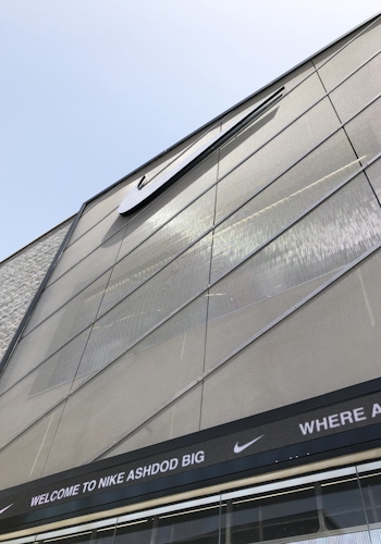 Experience the cutting-edge Nike store design by Studio Königshausen 